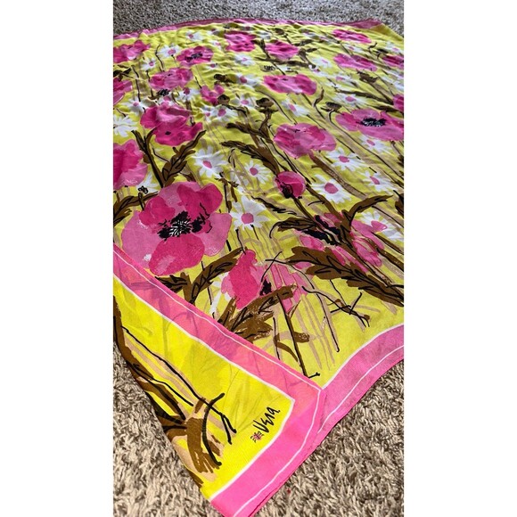 Vera Neumann large vintage Ladybug Pink Yellow Mod Floral Unique Scarf - Picture 8 of 8